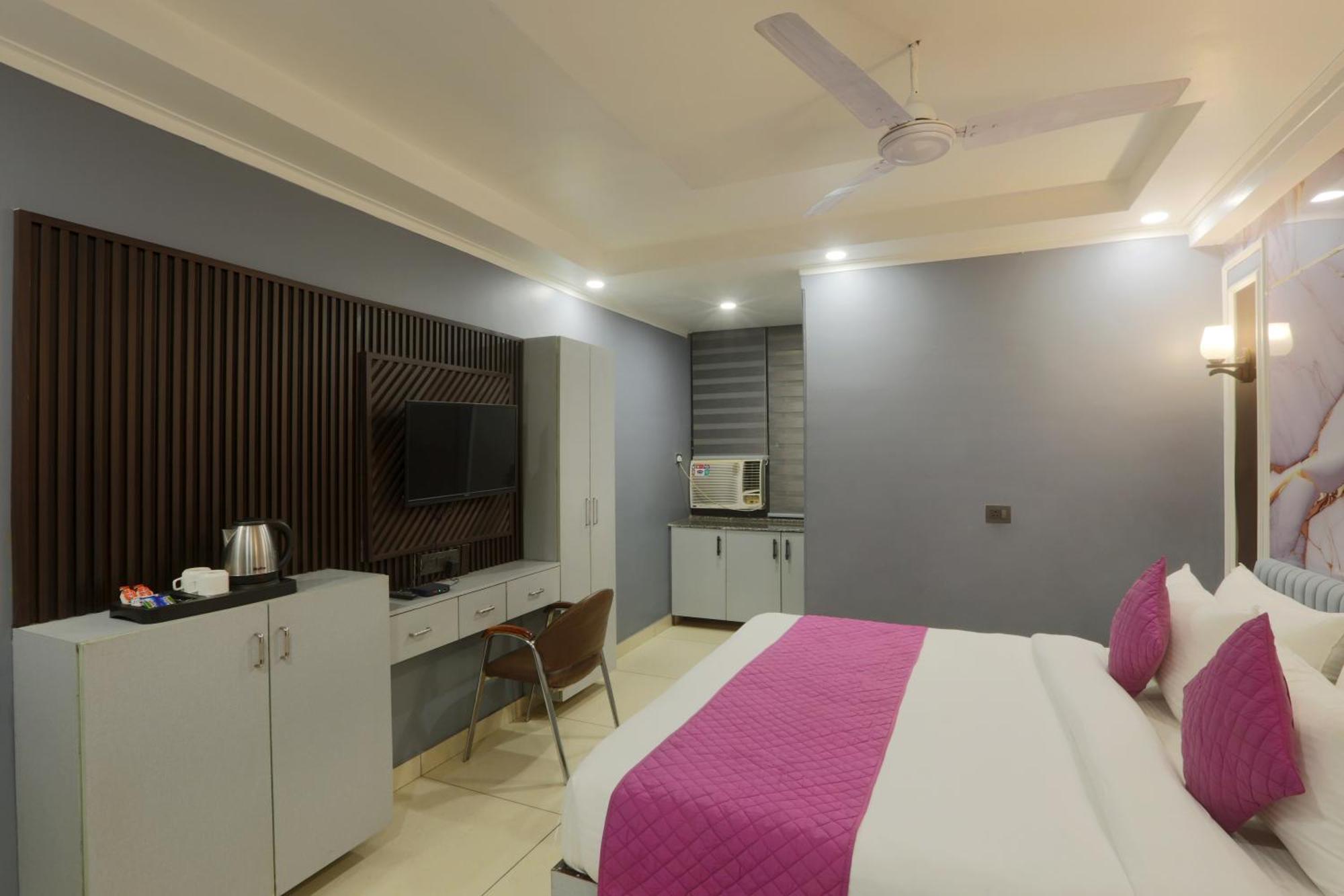 Hotel Aerostay Residency Igi Airport Delhi Нью-Дели Экстерьер фото