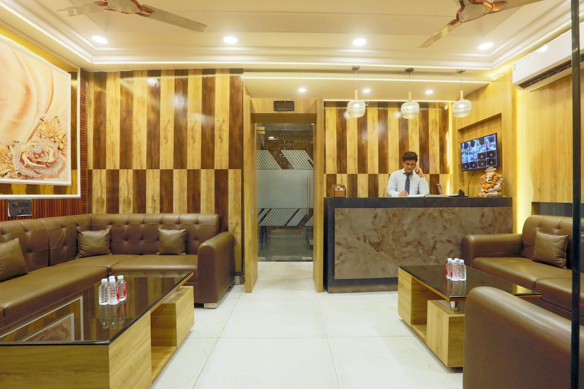 Hotel Aerostay Residency Igi Airport Delhi Нью-Дели Экстерьер фото