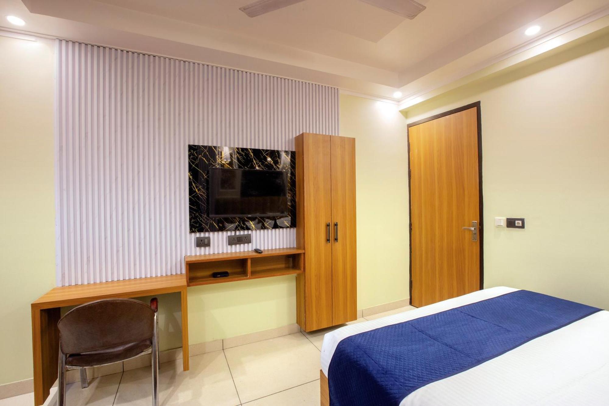 Hotel Aerostay Residency Igi Airport Delhi Нью-Дели Экстерьер фото